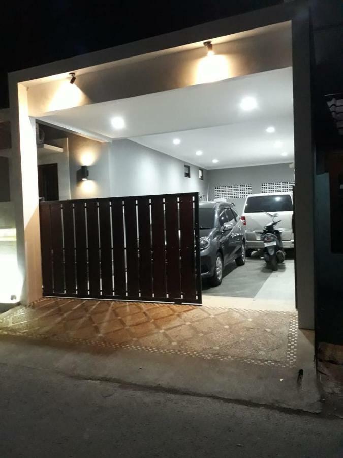 Imperial Villa Syariah Yogyakarta Luaran gambar