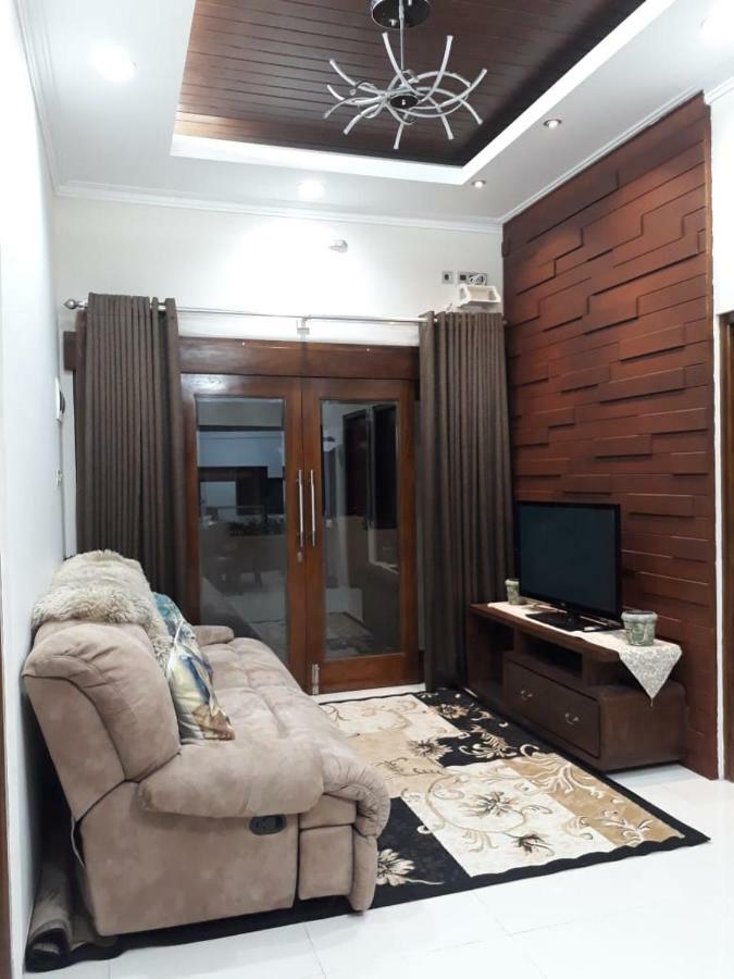 Imperial Villa Syariah Yogyakarta Luaran gambar